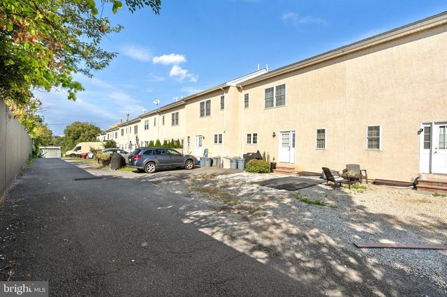 650 N 8TH ST, Philadelphia, PA 19123