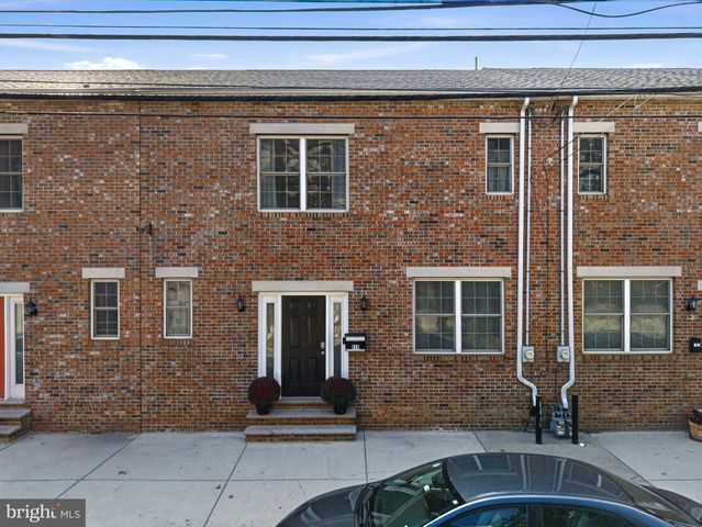 650 N 8TH ST, Philadelphia, PA 19123