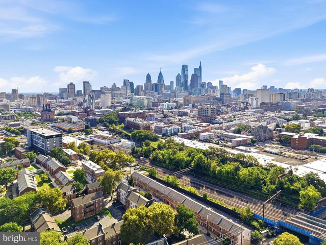 650 N 8TH ST, Philadelphia, PA 19123