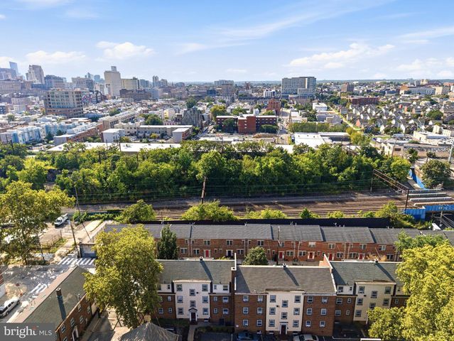 650 N 8TH ST, Philadelphia, PA 19123