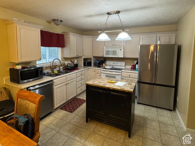 7598 N PARK ST, Eagle Mountain, UT 84005
