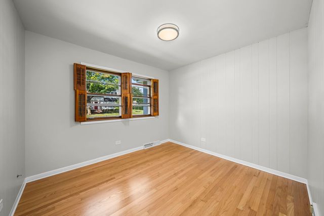 320 Main Street, Mount Prospect, IL 60056