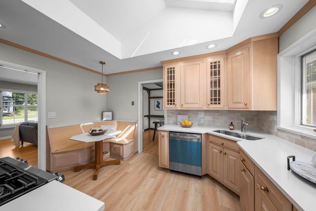 320 Main Street, Mount Prospect, IL 60056