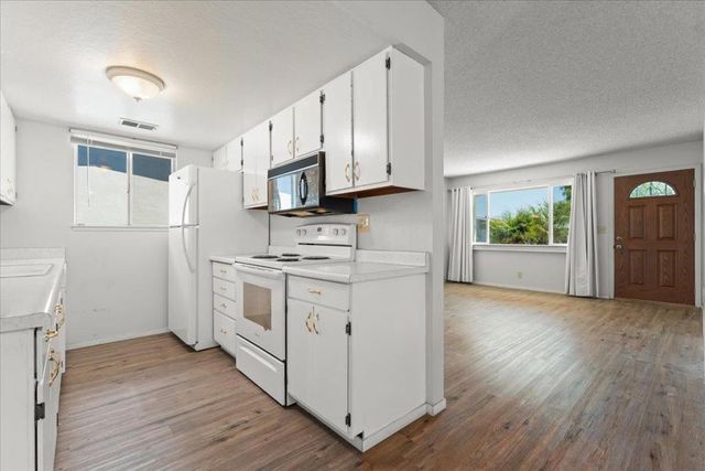 583 Bridge Street, Watsonville, CA 95076