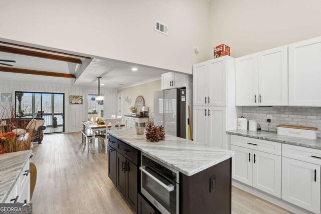 214 Sugar Cane Drive, Hartwell, GA 30643