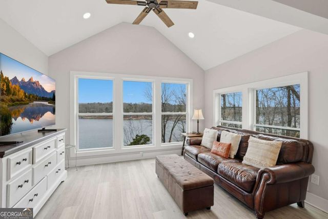 214 Sugar Cane Drive, Hartwell, GA 30643