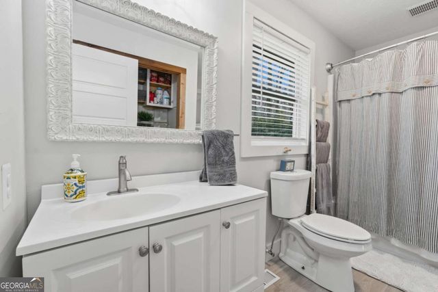 214 Sugar Cane Drive, Hartwell, GA 30643