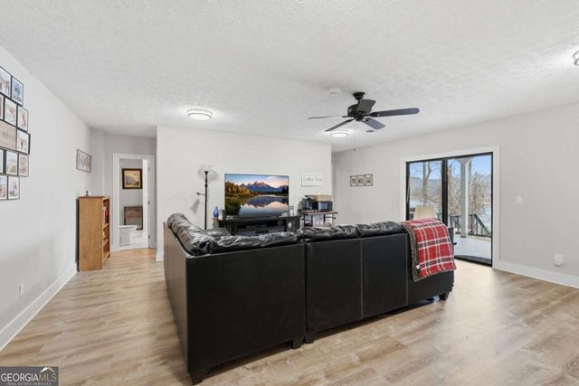 214 Sugar Cane Drive, Hartwell, GA 30643