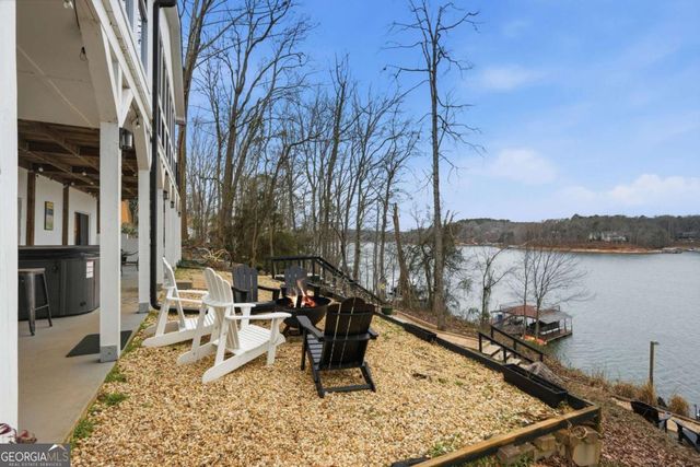 214 Sugar Cane Drive, Hartwell, GA 30643