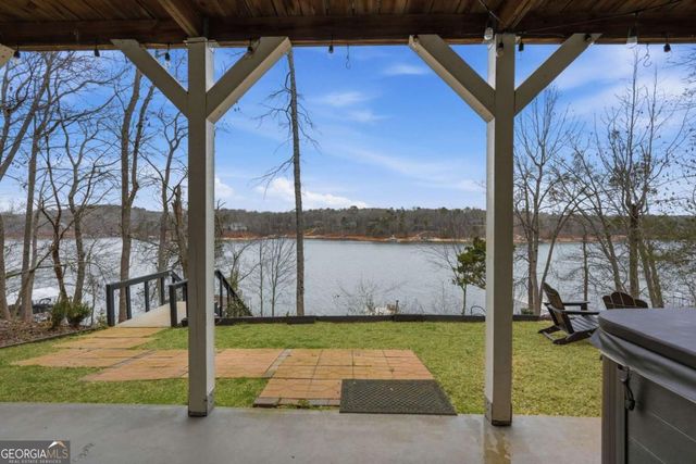 214 Sugar Cane Drive, Hartwell, GA 30643