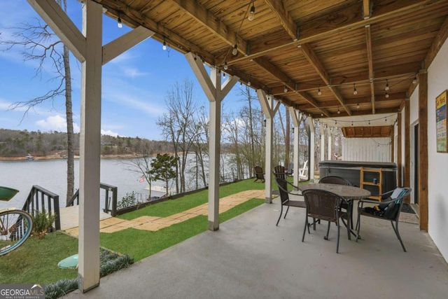 214 Sugar Cane Drive, Hartwell, GA 30643