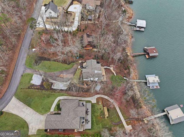 214 Sugar Cane Drive, Hartwell, GA 30643