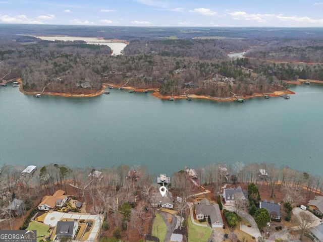 214 Sugar Cane Drive, Hartwell, GA 30643