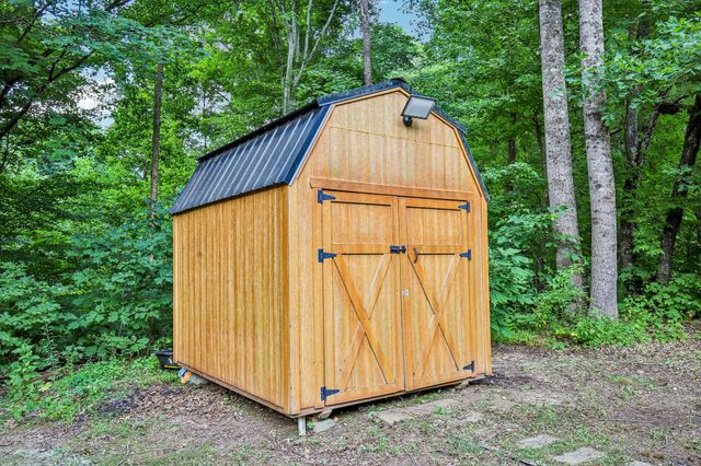 1424 Poplar Ridge Ln, Chapmansboro, TN 37035