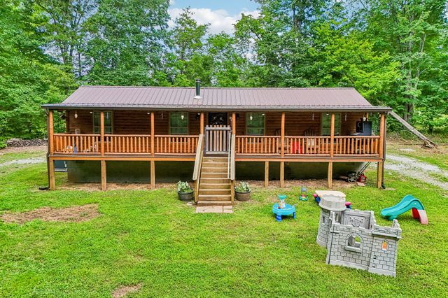 1424 Poplar Ridge Ln, Chapmansboro, TN 37035