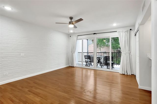 7 Briar Dale Court B, Houston, TX 77027