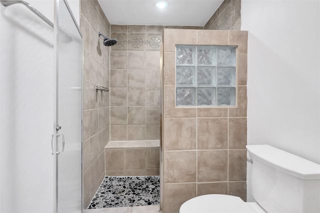 7 Briar Dale Court B, Houston, TX 77027