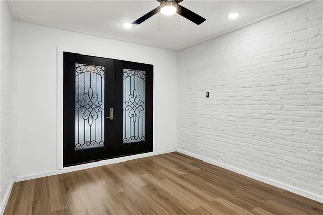 7 Briar Dale Court B, Houston, TX 77027