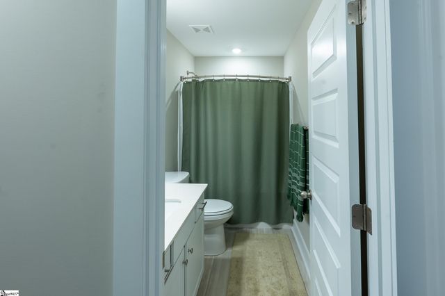 1192 N Pleasantburg Drive, Greenville, SC 29607