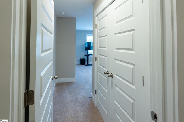1192 N Pleasantburg Drive, Greenville, SC 29607