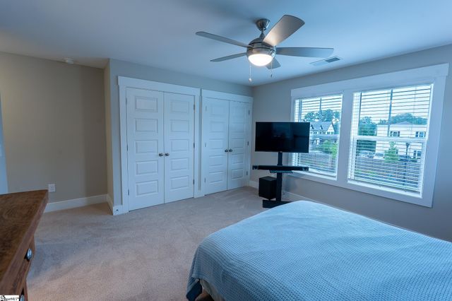 1192 N Pleasantburg Drive, Greenville, SC 29607