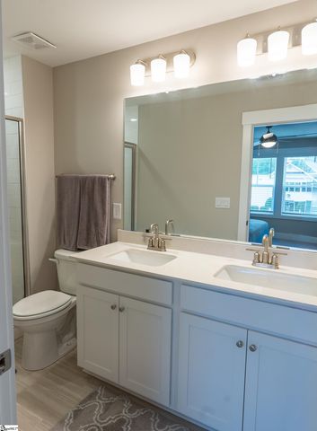 1192 N Pleasantburg Drive, Greenville, SC 29607