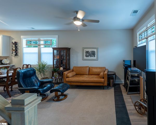 1192 N Pleasantburg Drive, Greenville, SC 29607