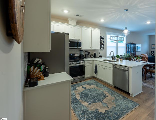 1192 N Pleasantburg Drive, Greenville, SC 29607