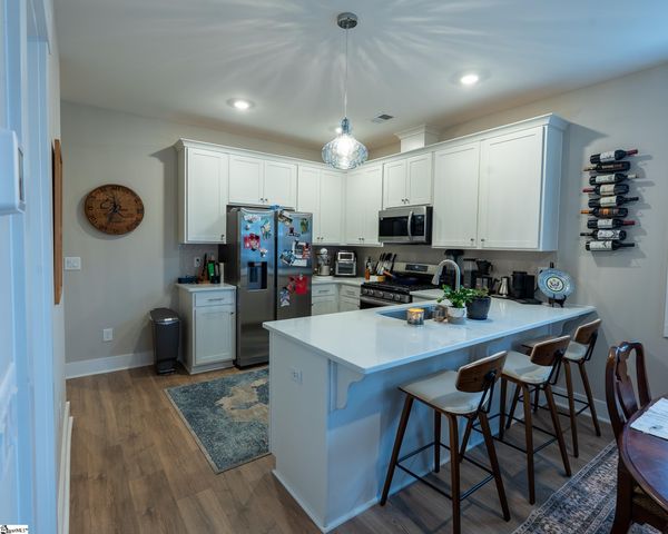 1192 N Pleasantburg Drive, Greenville, SC 29607