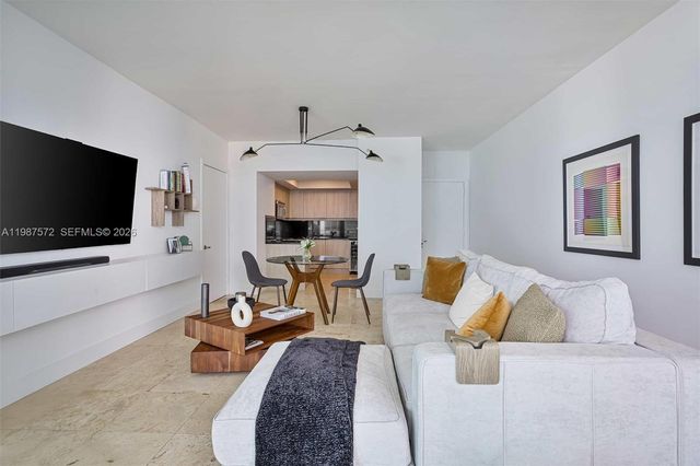 1331 Brickell Bay Dr 1606, Miami, FL 33131