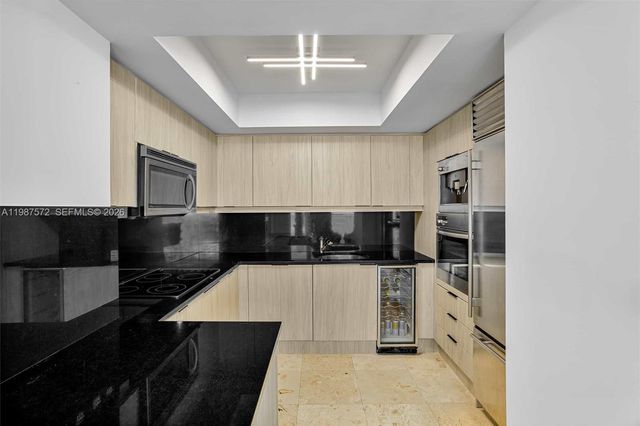 1331 Brickell Bay Dr 1606, Miami, FL 33131