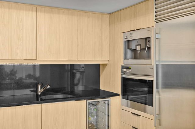 1331 Brickell Bay Dr 1606, Miami, FL 33131