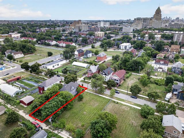 652 W Philadelphia Street, Detroit, MI 48202