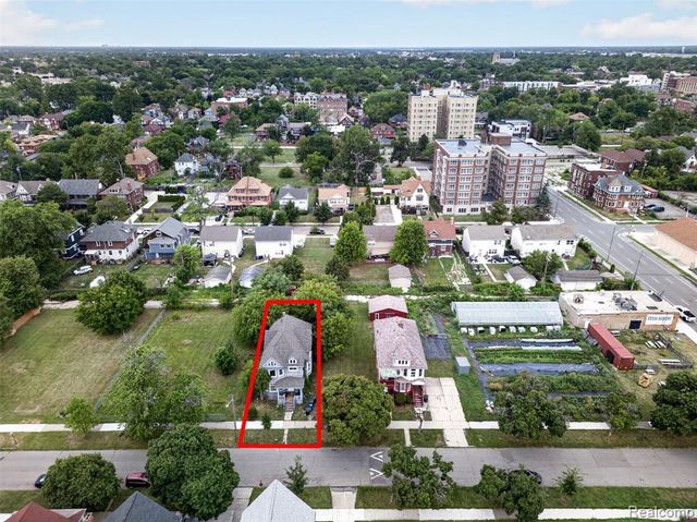 652 W Philadelphia Street, Detroit, MI 48202