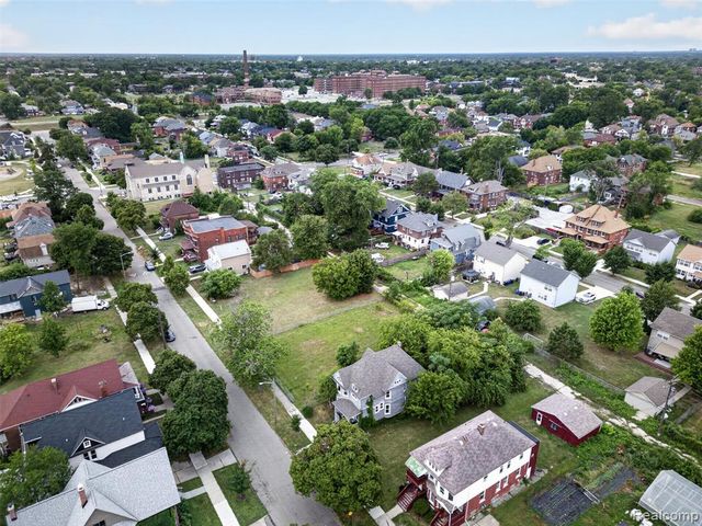 652 W Philadelphia Street, Detroit, MI 48202