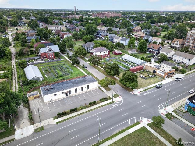 652 W Philadelphia Street, Detroit, MI 48202