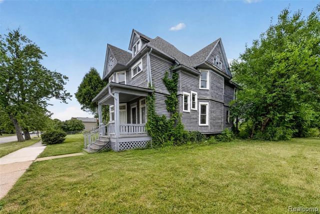 652 W Philadelphia Street, Detroit, MI 48202