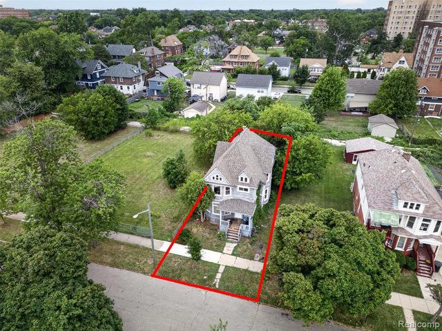652 W Philadelphia Street, Detroit, MI 48202