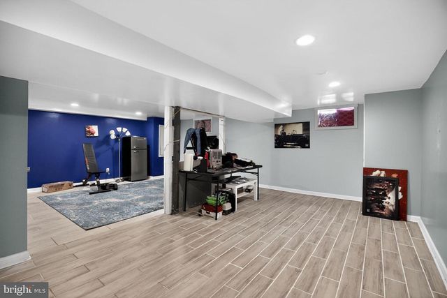 2411 HORSHAM RD, Hatboro, PA 19040