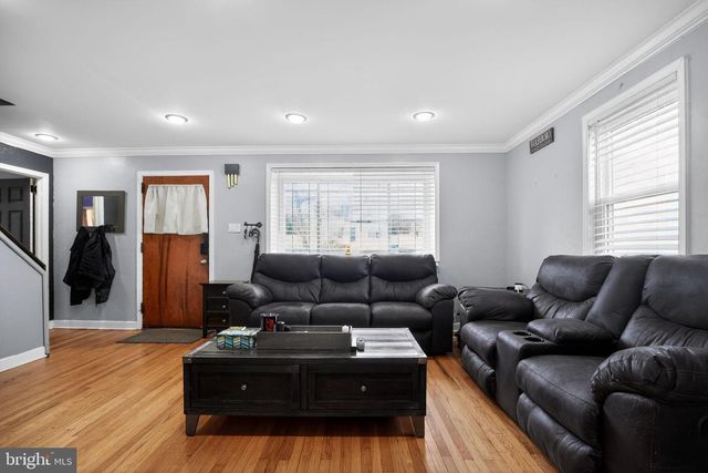 2411 HORSHAM RD, Hatboro, PA 19040