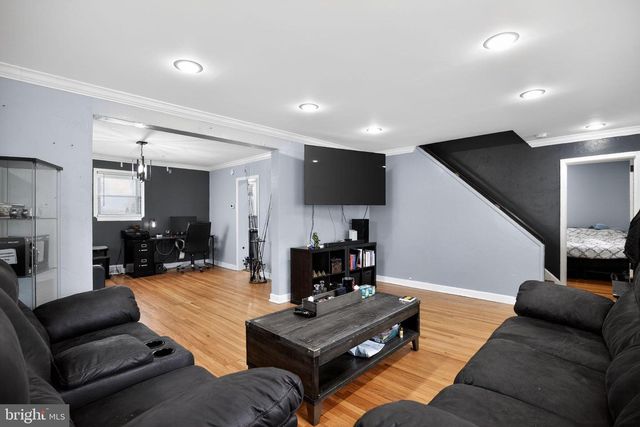 2411 HORSHAM RD, Hatboro, PA 19040