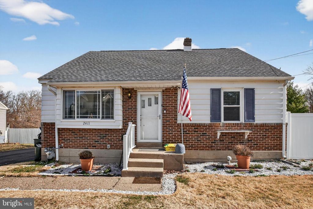 2411 HORSHAM RD, Hatboro, PA 19040