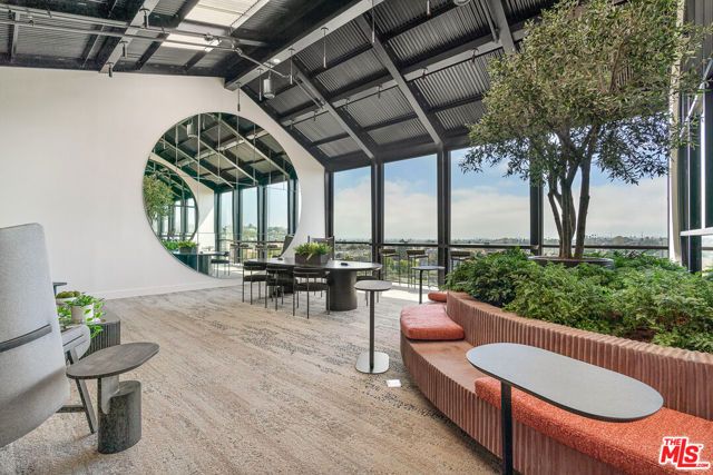 10700 Tabor Street 407, Los Angeles, CA 90034