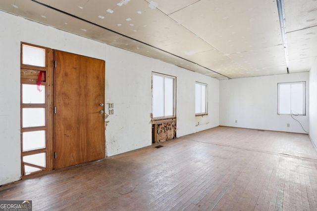 1211 Barnes Street NW, Atlanta, GA 30318