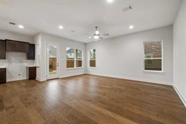 1328 Westborough LN, Leander, TX 78641