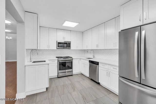 628 Patriots Way, Lakewood, NJ 08701