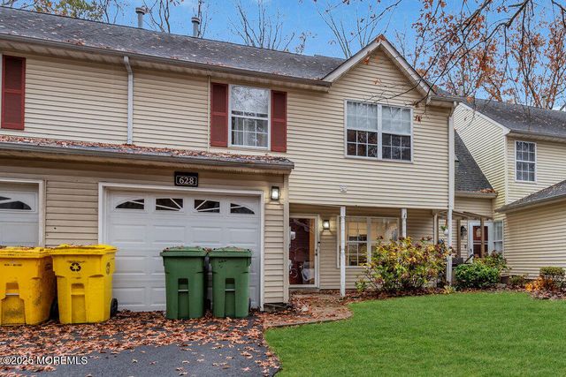 628 Patriots Way, Lakewood, NJ 08701