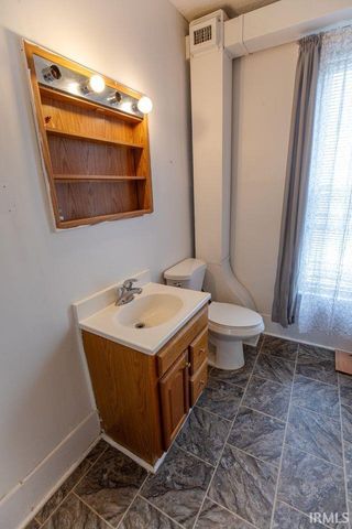 1002 Franklin Street, Rochester, IN 46975