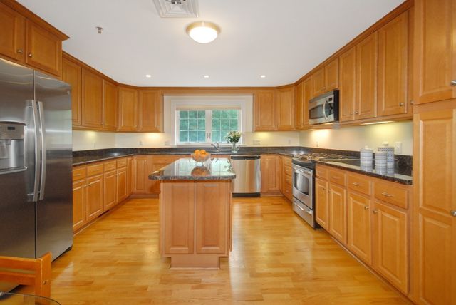 95 Conant St 413, Concord, MA 01742