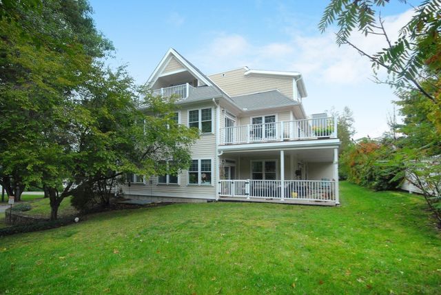 95 Conant St 413, Concord, MA 01742